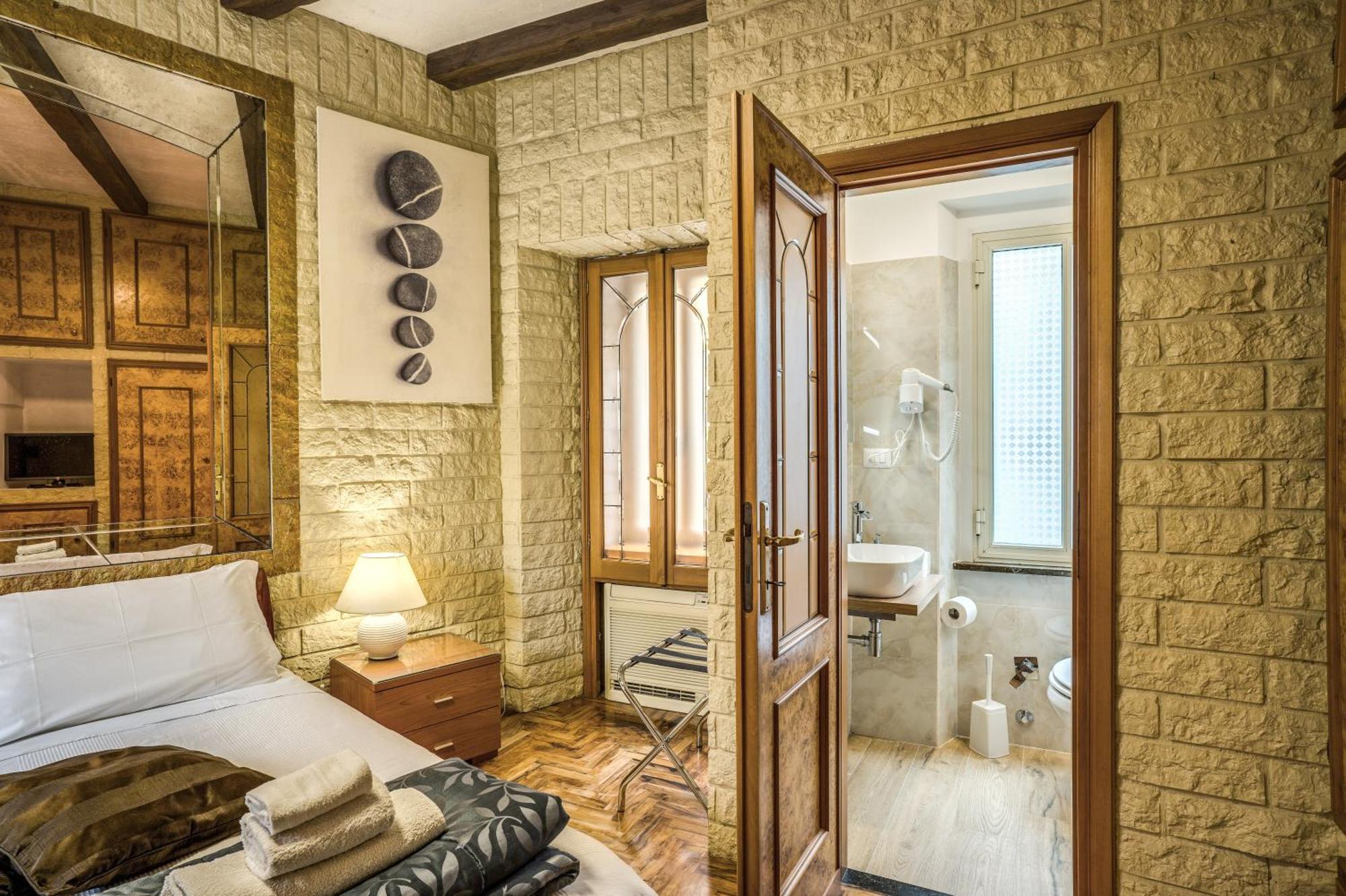 Fontana di Trevi Charming Apartment CIR 15280 Roma Esterno foto