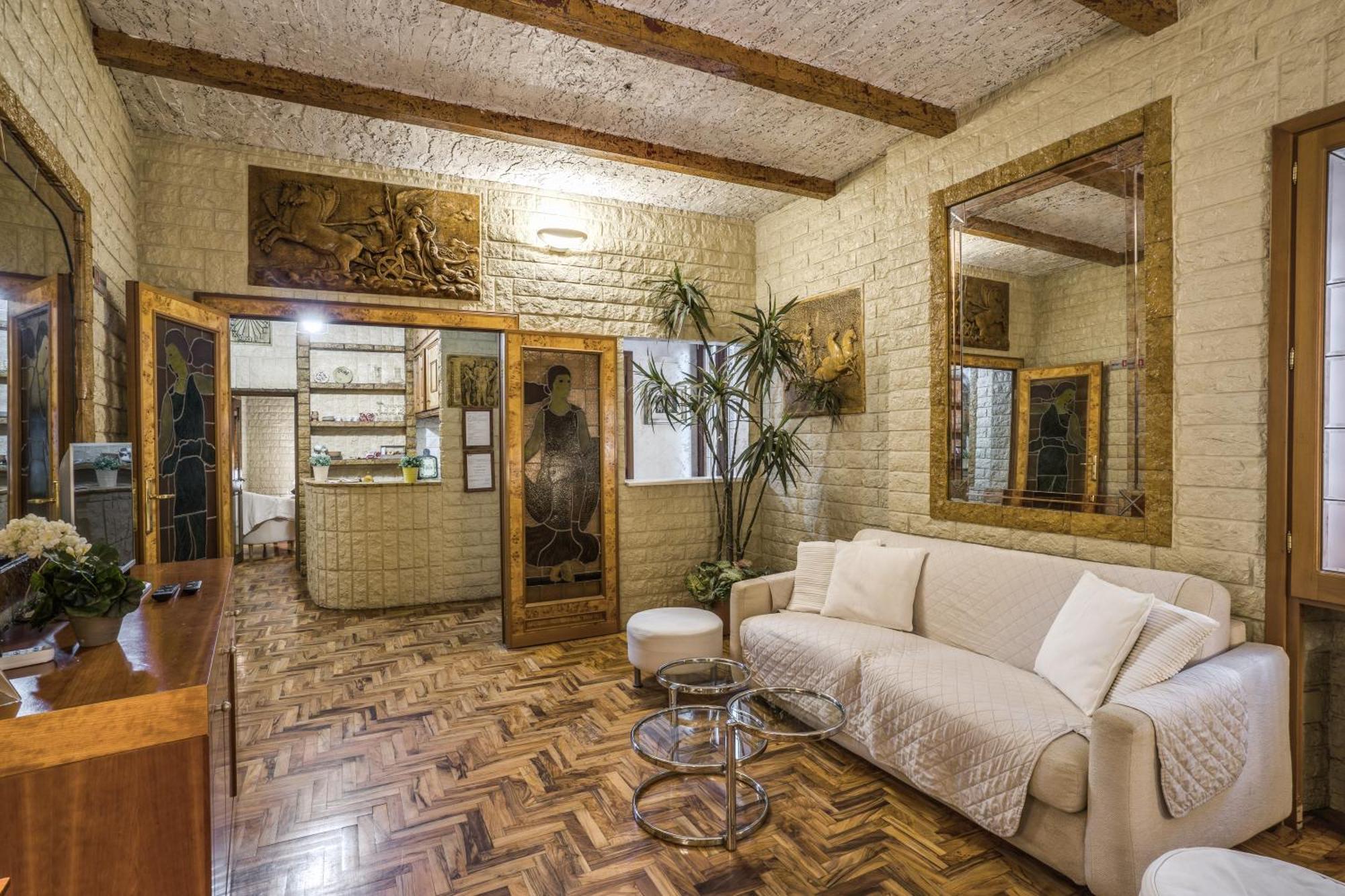 Fontana di Trevi Charming Apartment CIR 15280 Roma Esterno foto