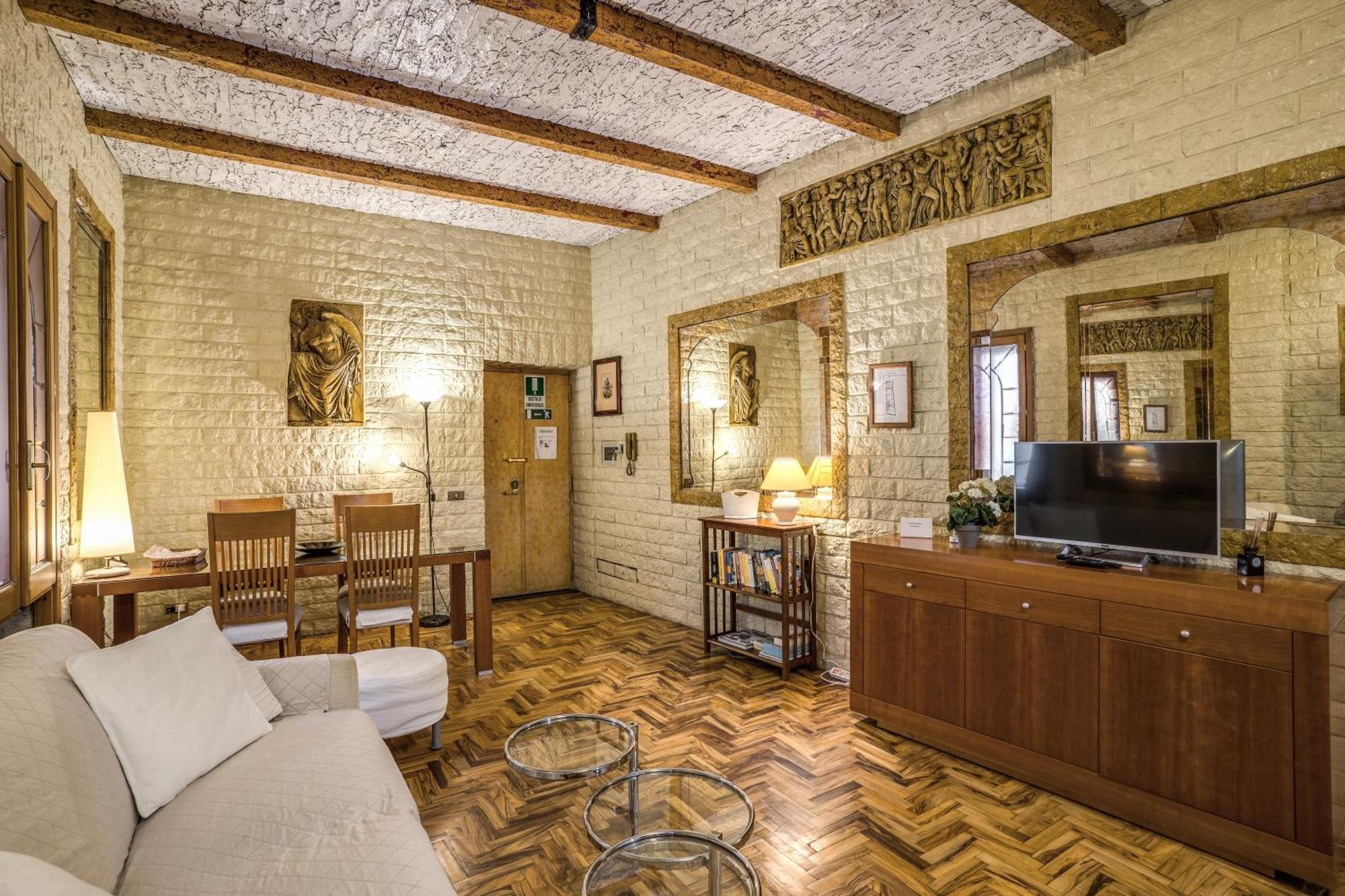 Fontana di Trevi Charming Apartment CIR 15280 Roma Esterno foto